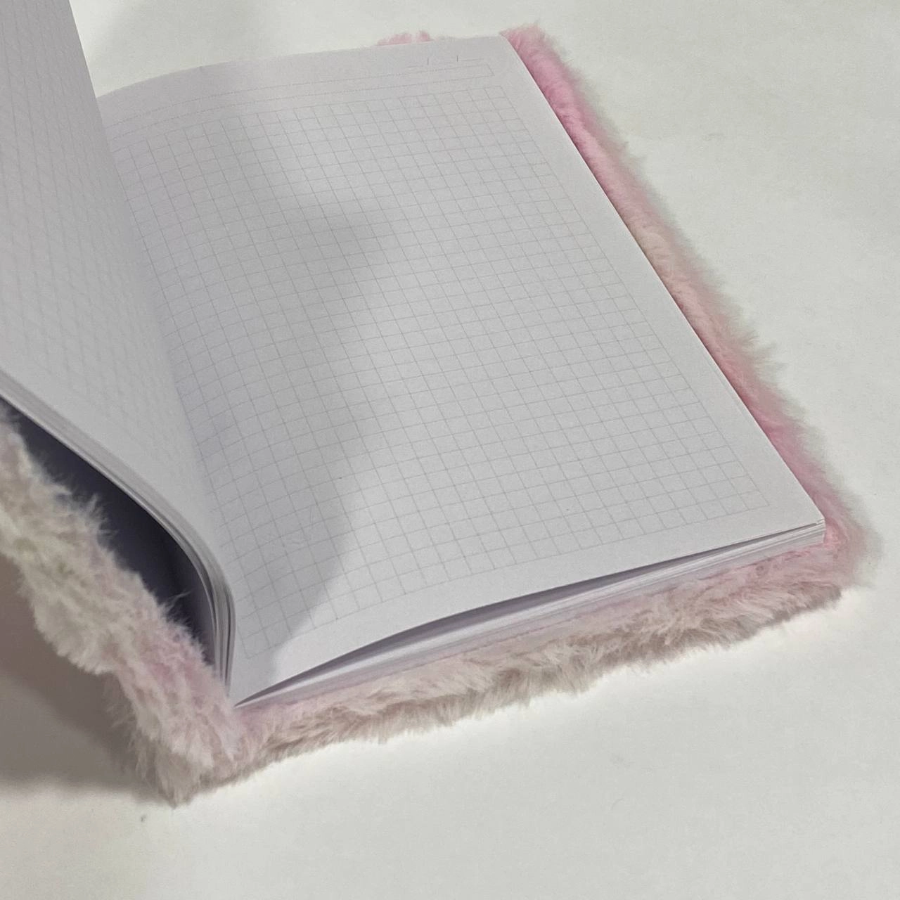 Pahmoq tukli bloknot (gulli) O'zbekistonda