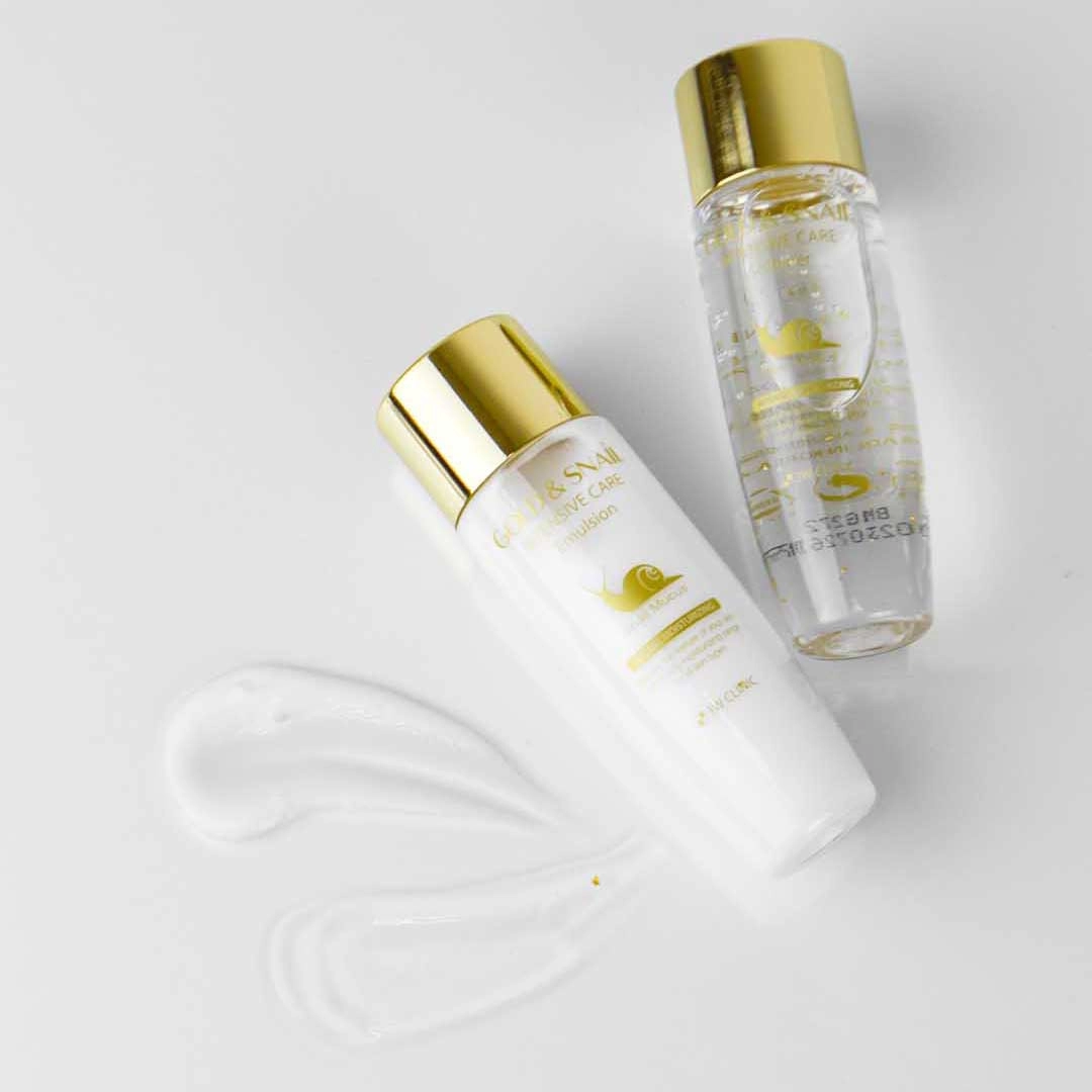 Oltin va salyangoz mutsini bilan qarishga qarshi yuz parvarishi to&lsquo;plami 3W Clinic Gold And Snail Intensive Care Set rasm bilan