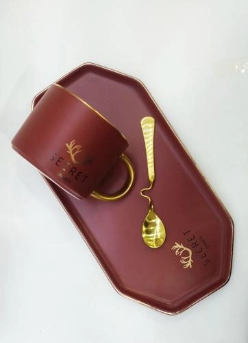 Chinni taglikli Secret krujkasi (oq, qizil) arzon