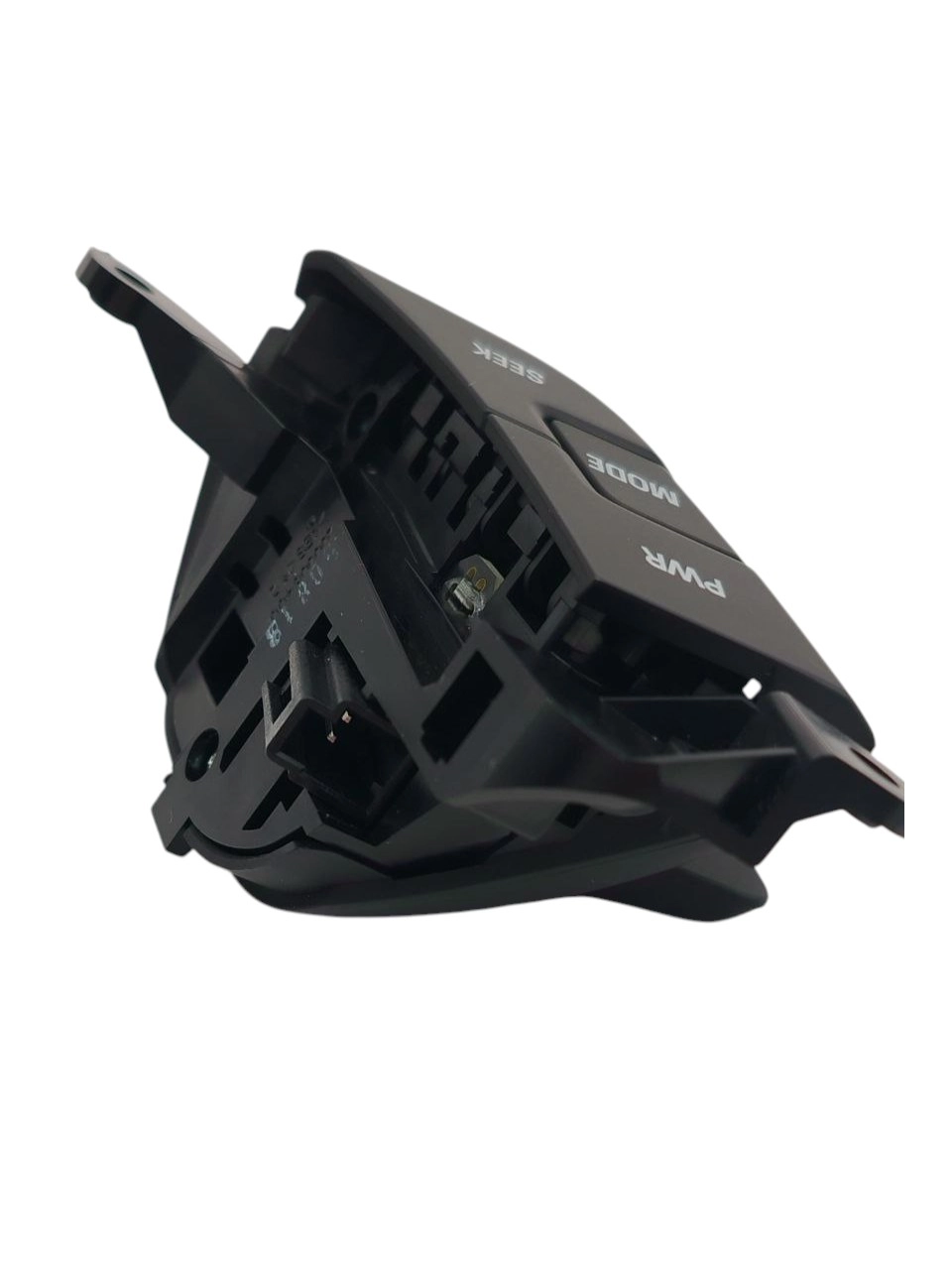 Rul tugmasi bilan Chevrolet Spark O'zbekistonda