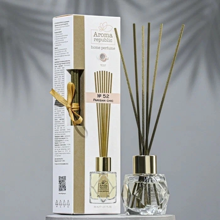 Ароматический диффузор в стеклянном флаконе Aroma Republic  Ароматический диффузор в стеклянном флаконе Aroma Republic "№52 Parisian chic" 30 мл купить