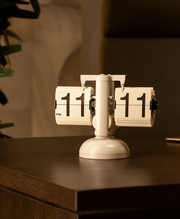 Классические перекидные часы Flip Matt ST0356 (White) характеристики