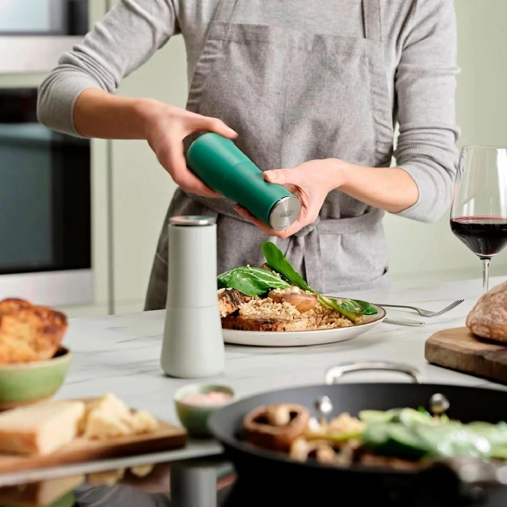 Набор мельниц для соли и перца Joseph Joseph 20182 недорого