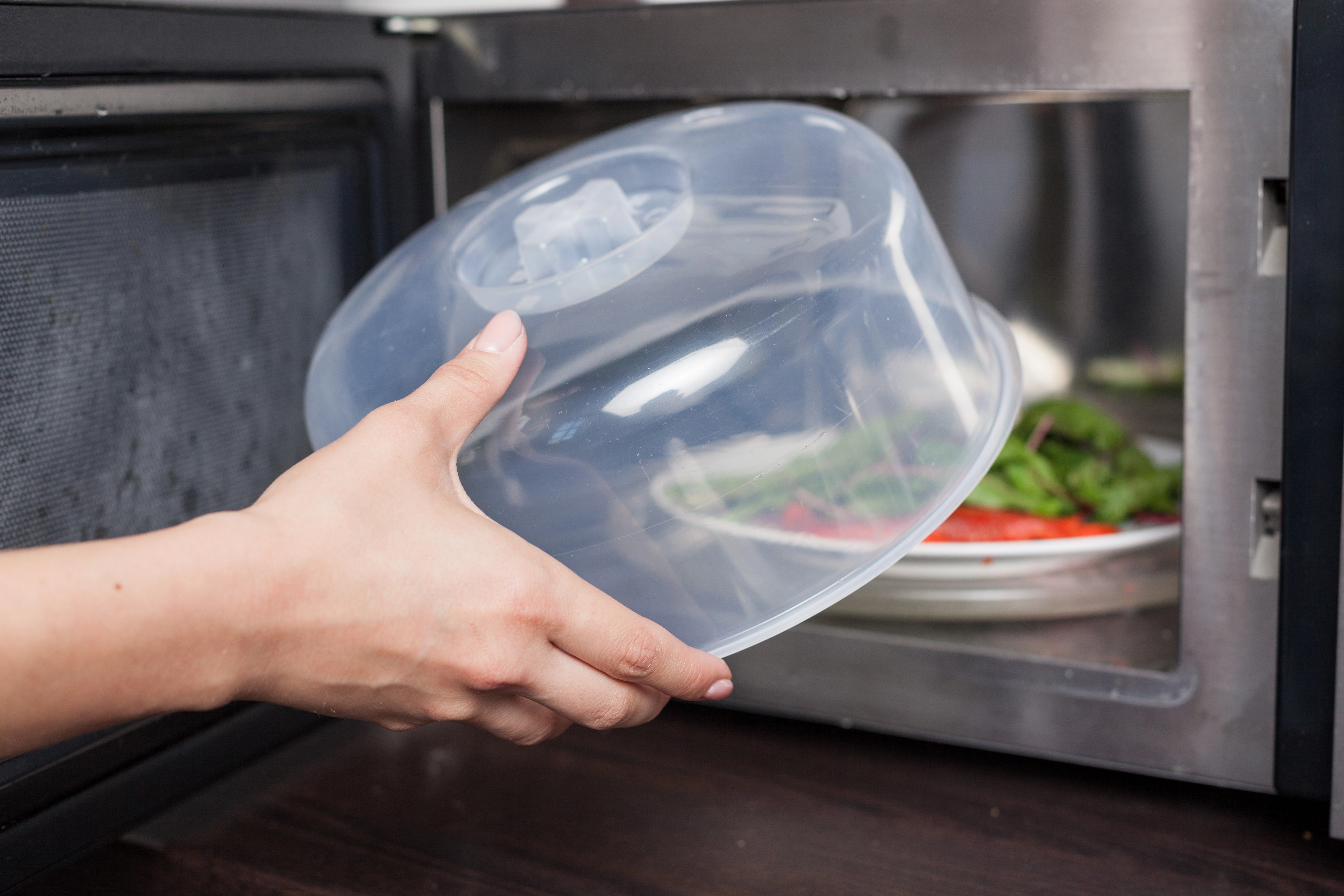 Крышка для СВЧ Plast Team HELSINKI, с паровыпускным клапаном, d248x110 мм, 248х248х110 недорого