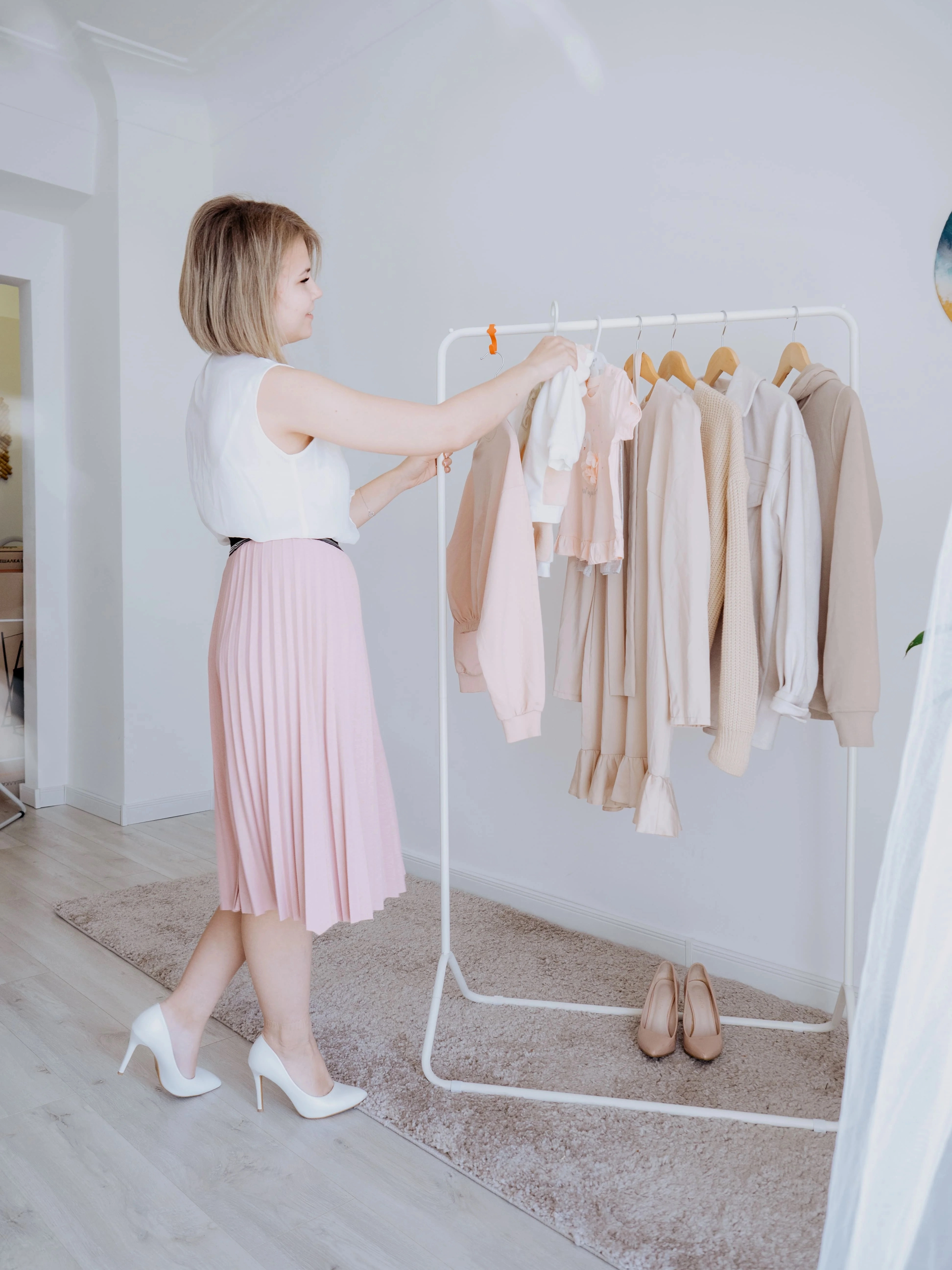 Raduga-3 kiyim ilgichi (oq) arzon