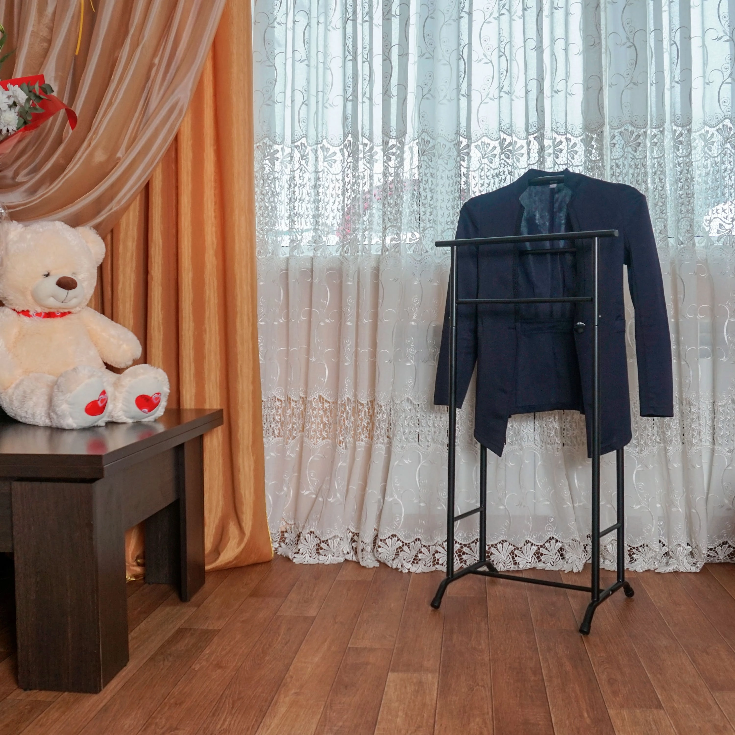 Uslub-3 kostyum ilgichi arzon