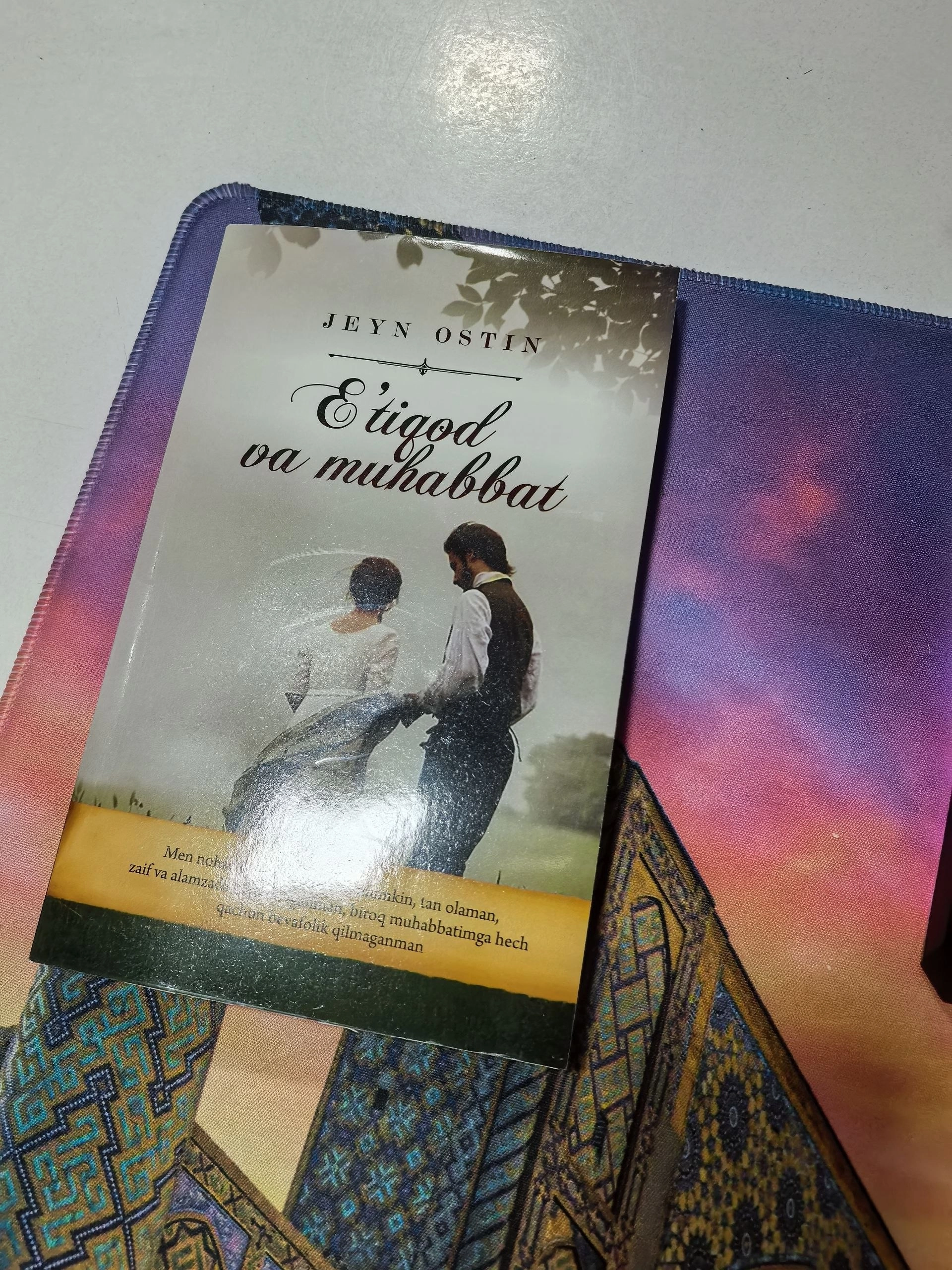 Jeyn Ostin: E'tiqod va muhabbat sotib olish