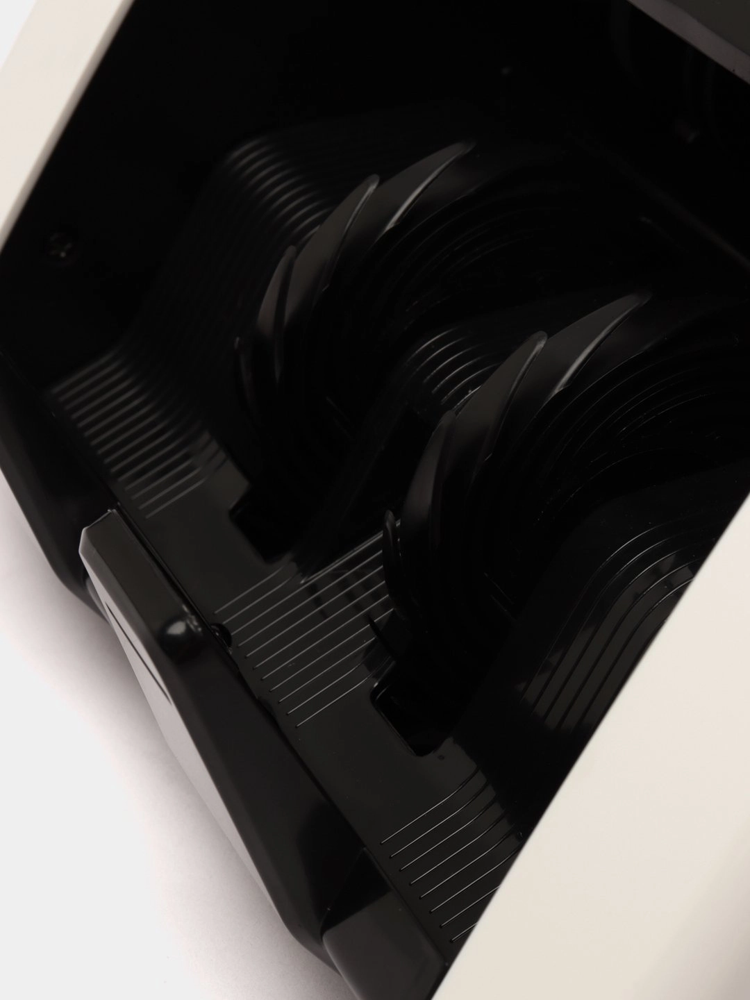 Машинка для счета денег Deli 3903S онлайн