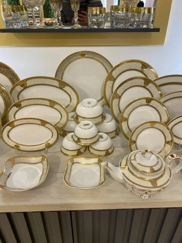 "Queen" WHITE (12 kishilik) terma servizi sotib olish