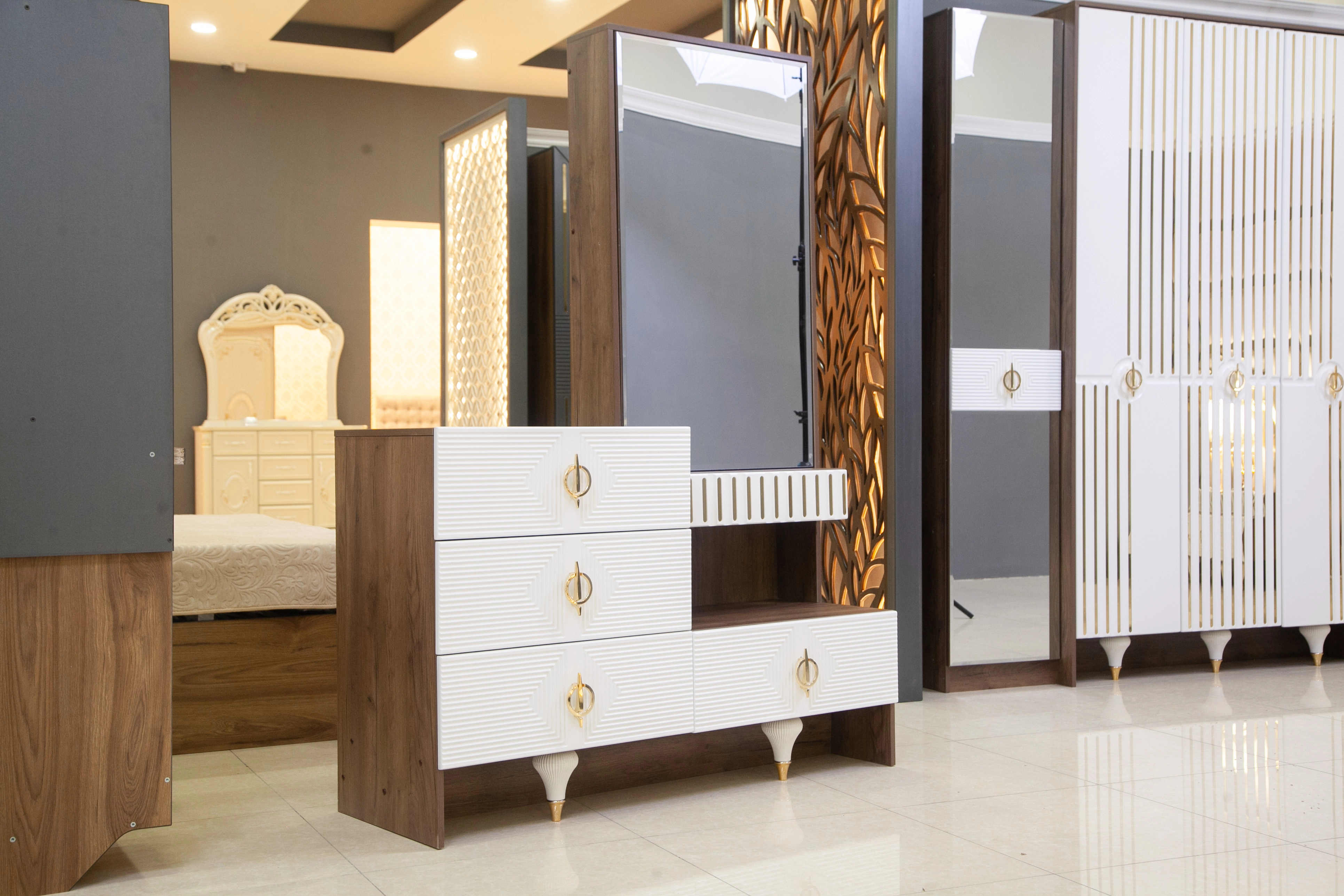 Yotoqxona to'plami IZMIR O'zbekistonda