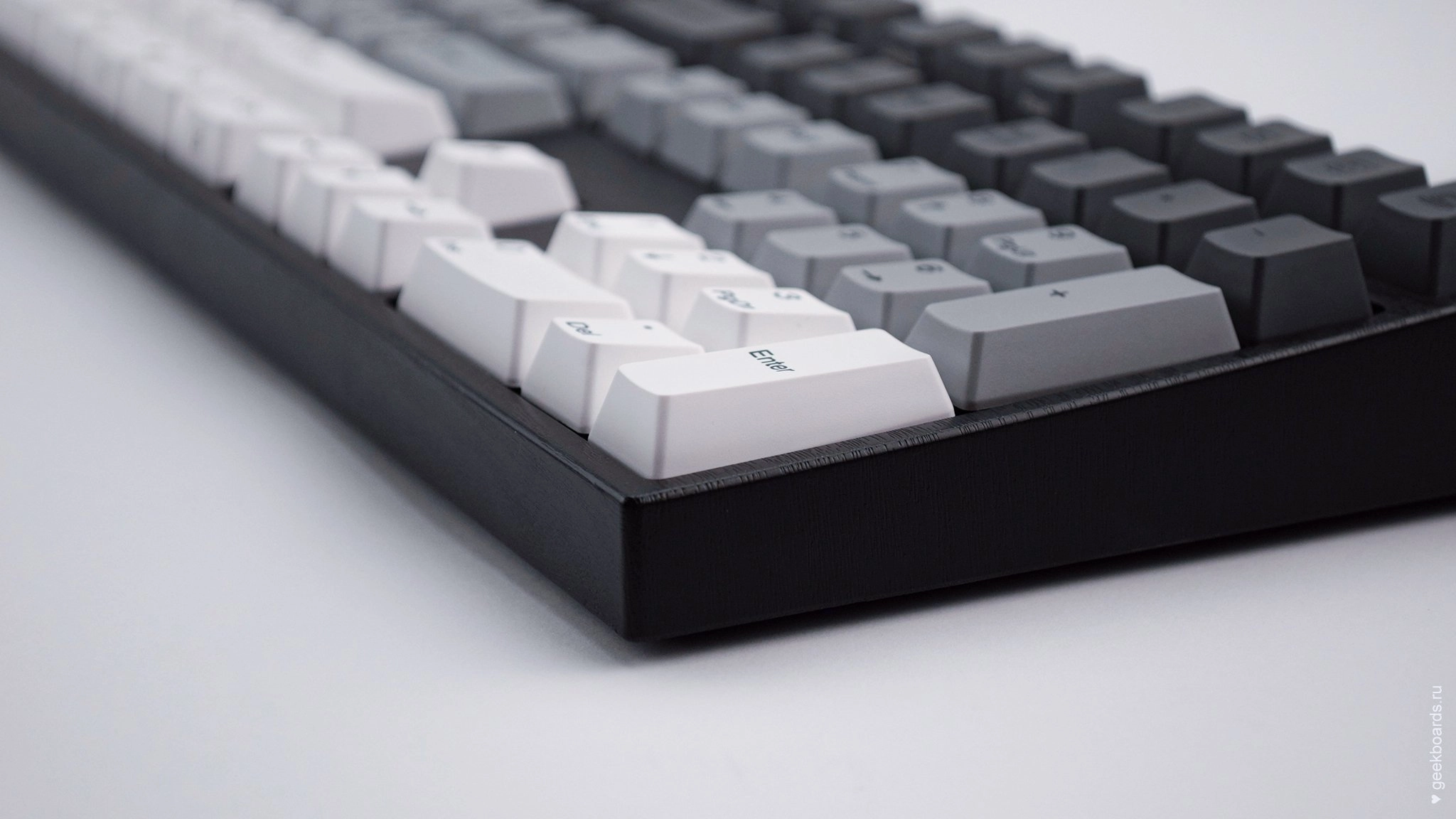 Клавиатура Varmilo MA108M V2 Yakumo, EC Sakura V2, RU + коврик в подарок доставка