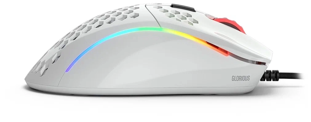 Glorious Model D Minus, Glossy oq sichqonchasi O'zbekistonda