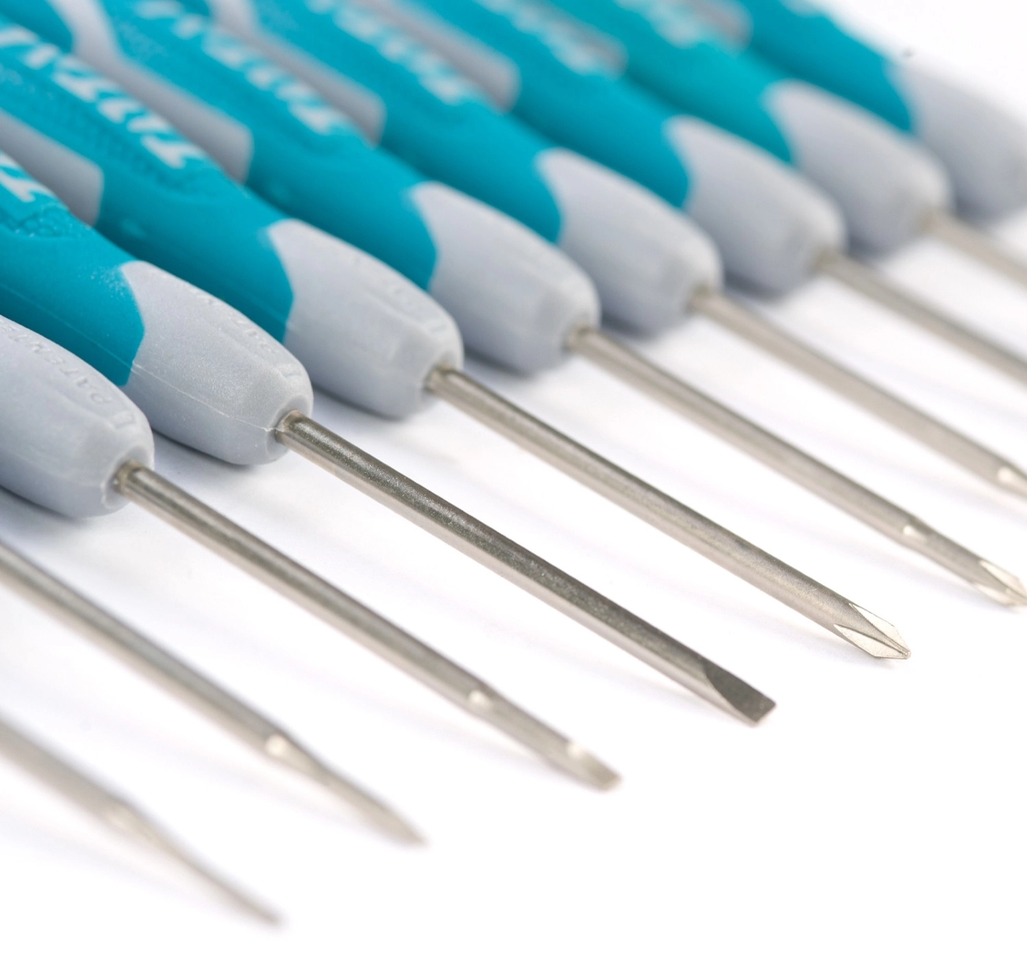 TOTAL THT250618 (18 ta buyum) otvyortkalar to‘plami O'zbekistonda