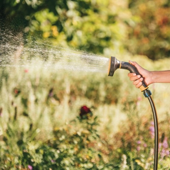 Fiskars MULTI 1052184 Sug'orish uchun purkagich - rasm №6 Fiskars MULTI 1052184 Sug'orish uchun purkagich bo'lib to'lash