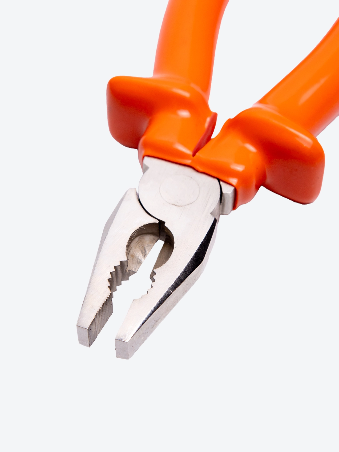 Плоскогубцы диэлектрический AFIXS Roma-24 недорого