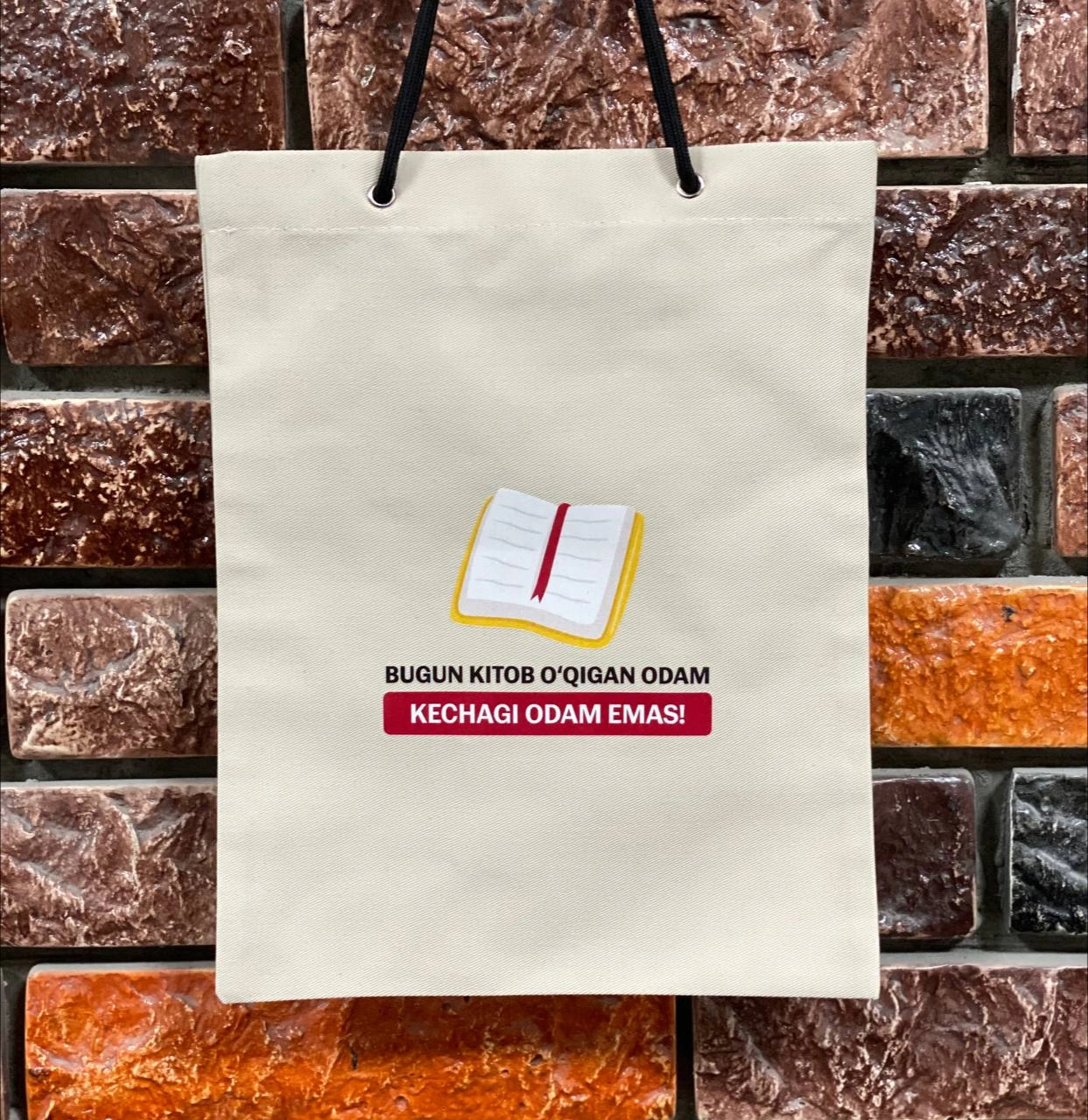 Bugun kitob o'qigan odam kechagi odam emas! (oq sovg'abop kitob xaltasi) sotib olish