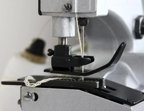 Мешкозашивочная машина цепного стежка SHUNFA SF26-1A в Узбекистане