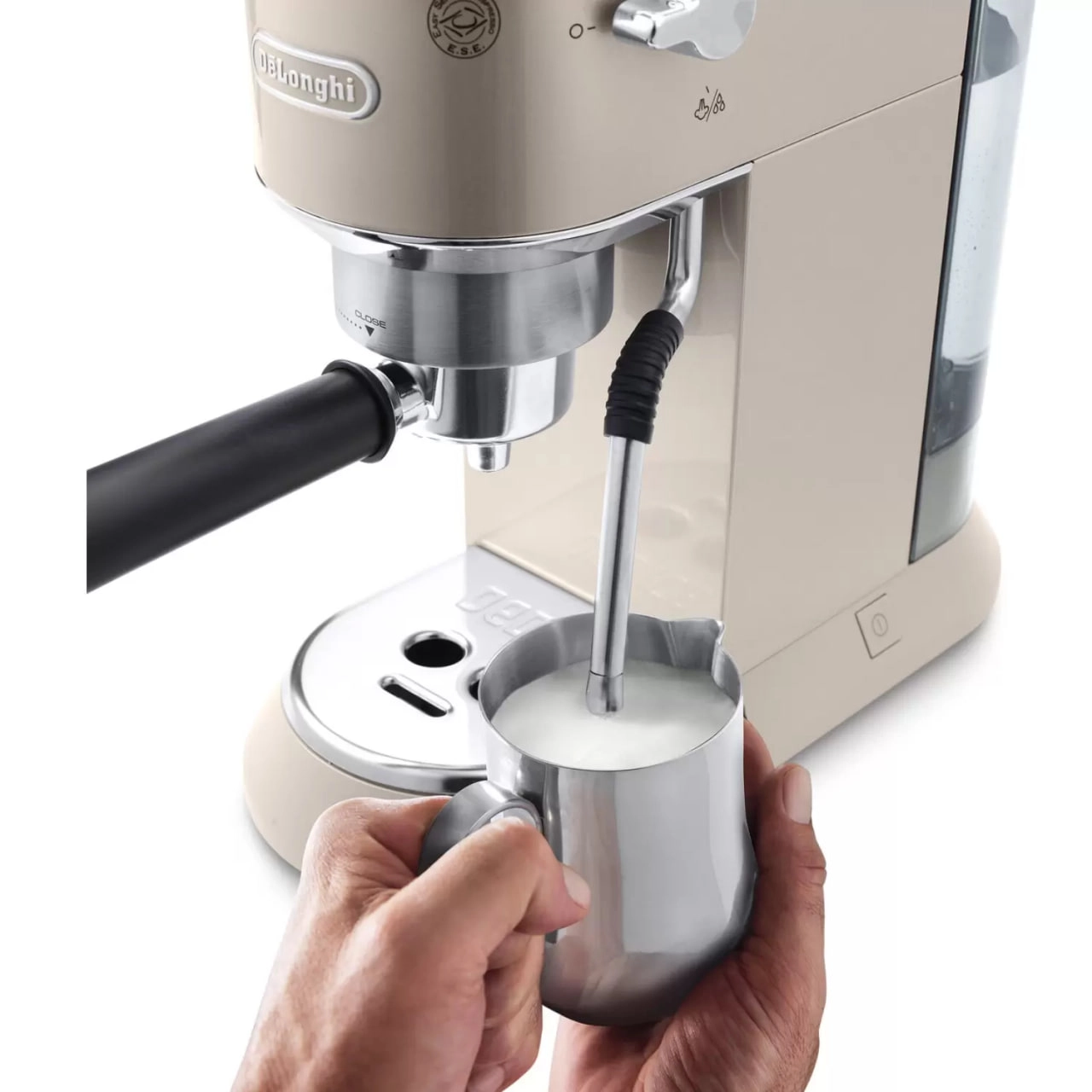 Рожковая кофеварка DeLonghi EC885.BG недорого