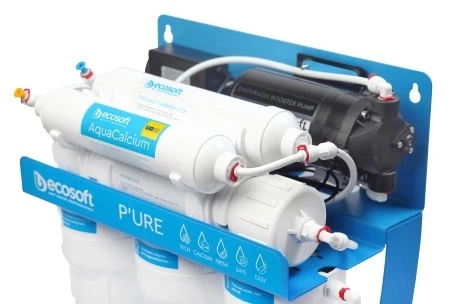 Фильтр обратного осмоса Ecosoft P’URE AquaCalcium с помпой на станине недорого