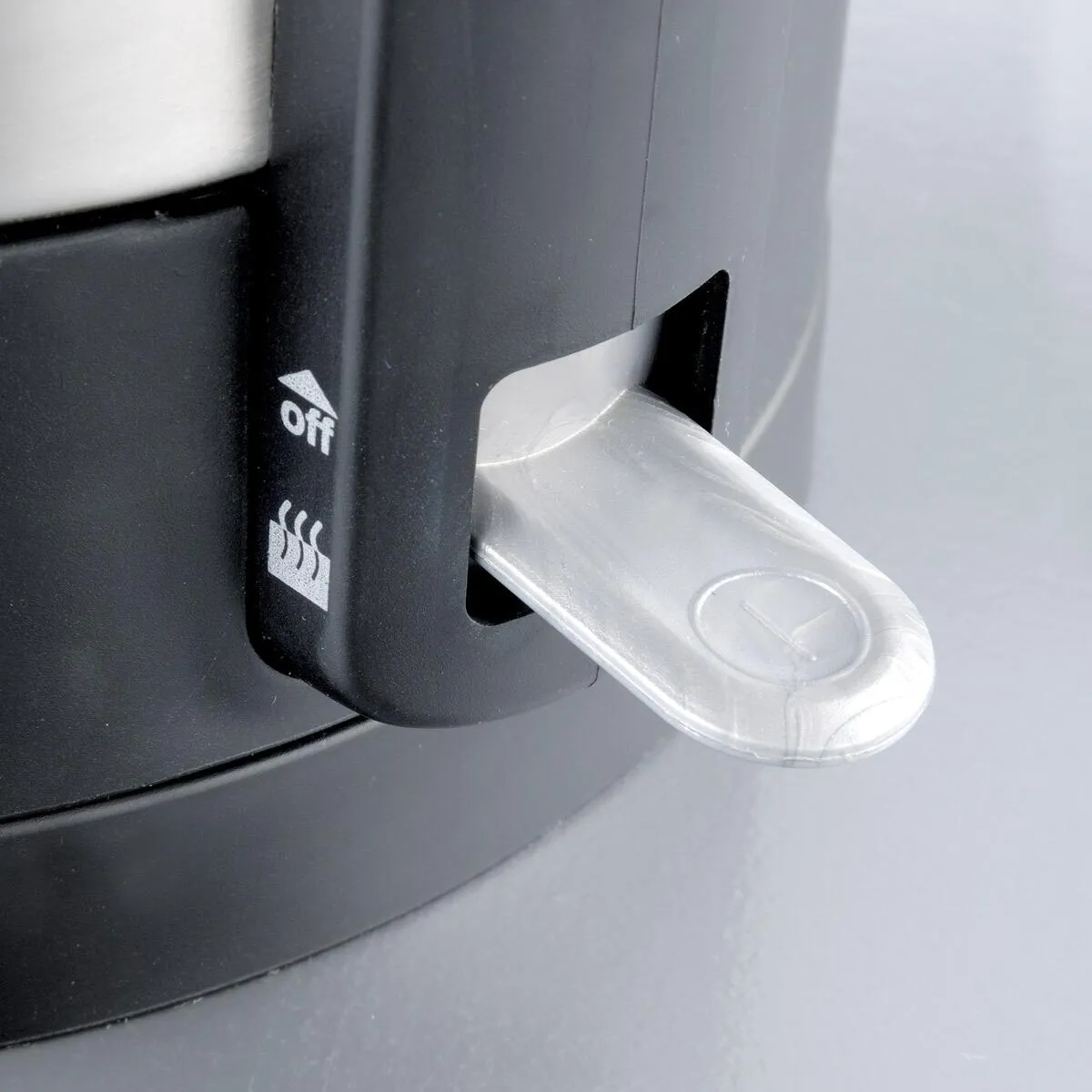 Korkmaz Demkolik Inox/Qora elektr choynak  A359 O'zbekistonda