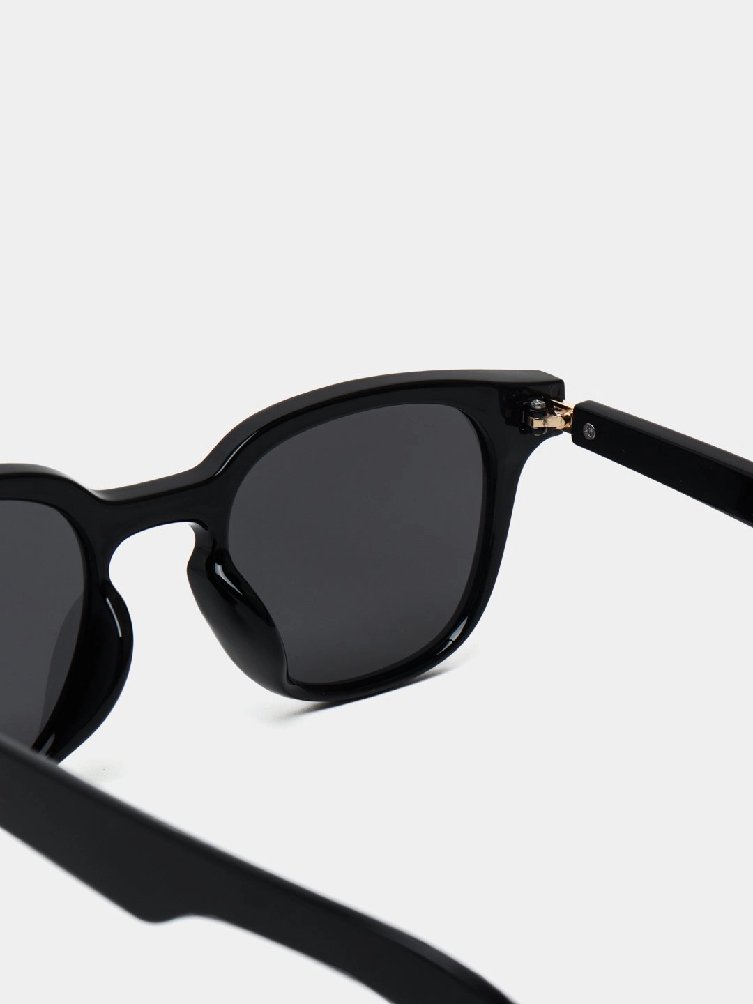 Универсальные, солнцезащитные очки чёрные в Узбекистане