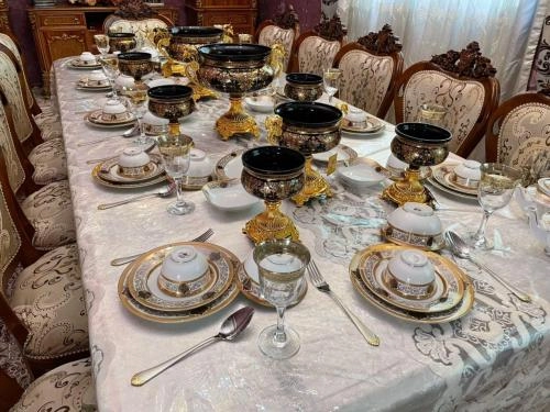 Сборный сервиз  Сборный сервиз "Luxuz gold" 60 предметов Чёрная роза в Узбекистане
