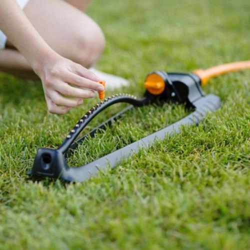 Дождеватель осциллирующий металлический FISKARS 1023660 цена