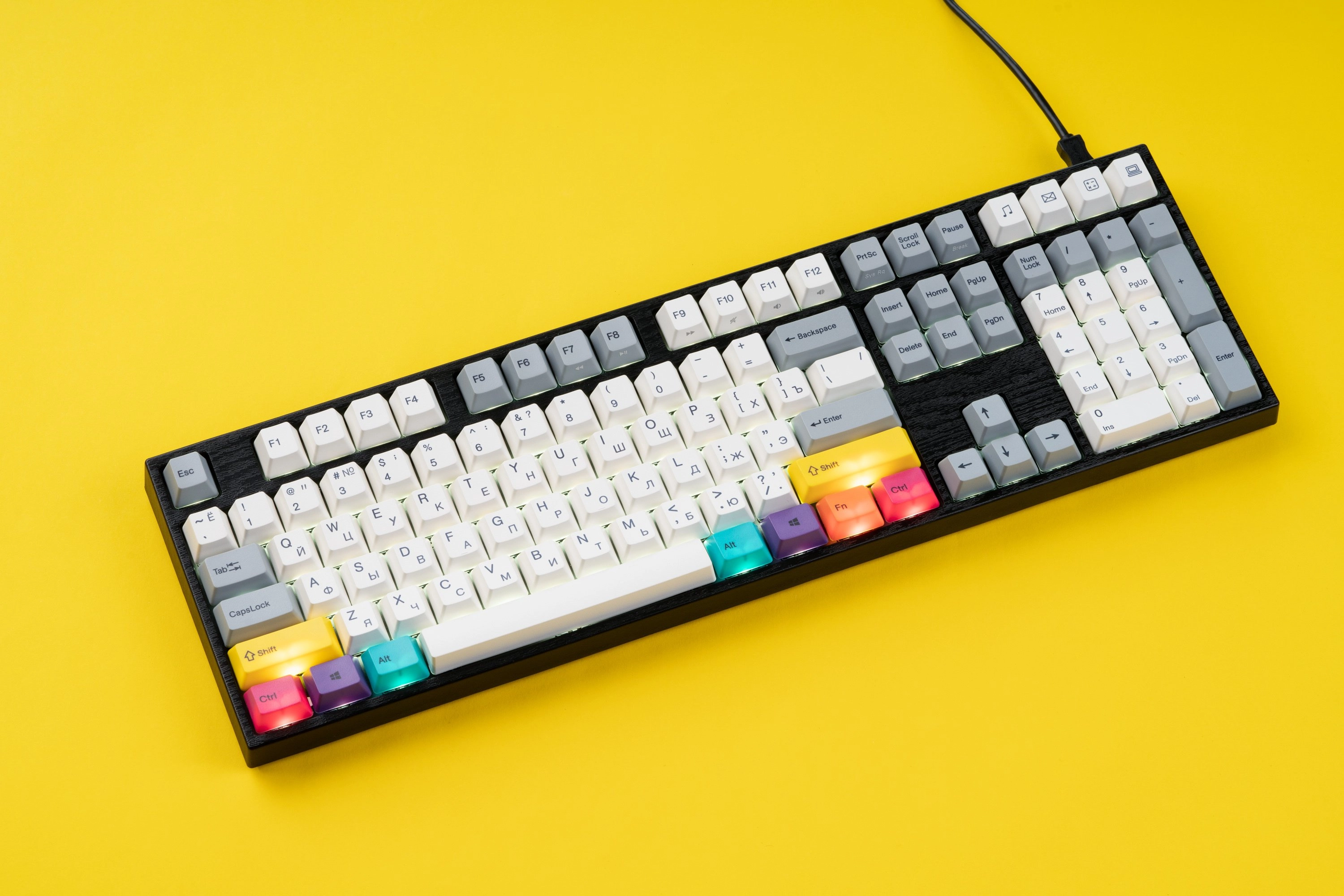 Varmilo VA108M CMYK, Cherry MX Brown klaviaturasi - rasm №7 Varmilo VA108M CMYK, Cherry MX Brown klaviaturasi narxi