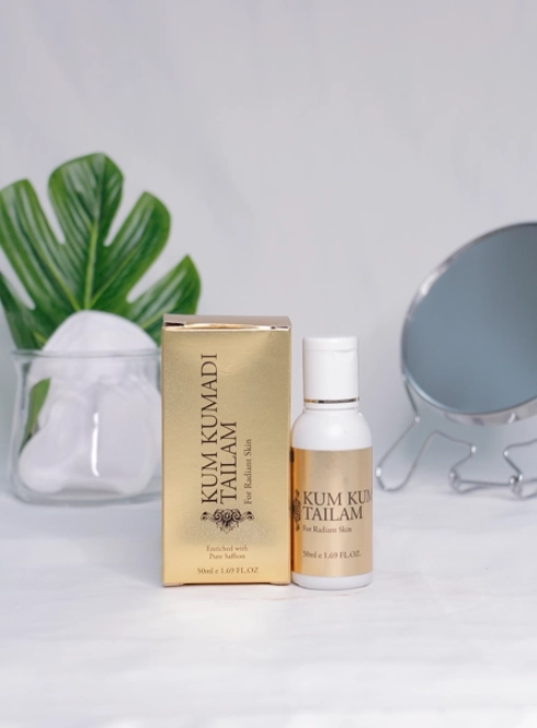 ОМОЛАЖИВАЮЩЕЕ МАСЛО ДЛЯ ЛИЦА «КУМКУМАДИ» (KUMKUMADI TAILAM) 25ML купить