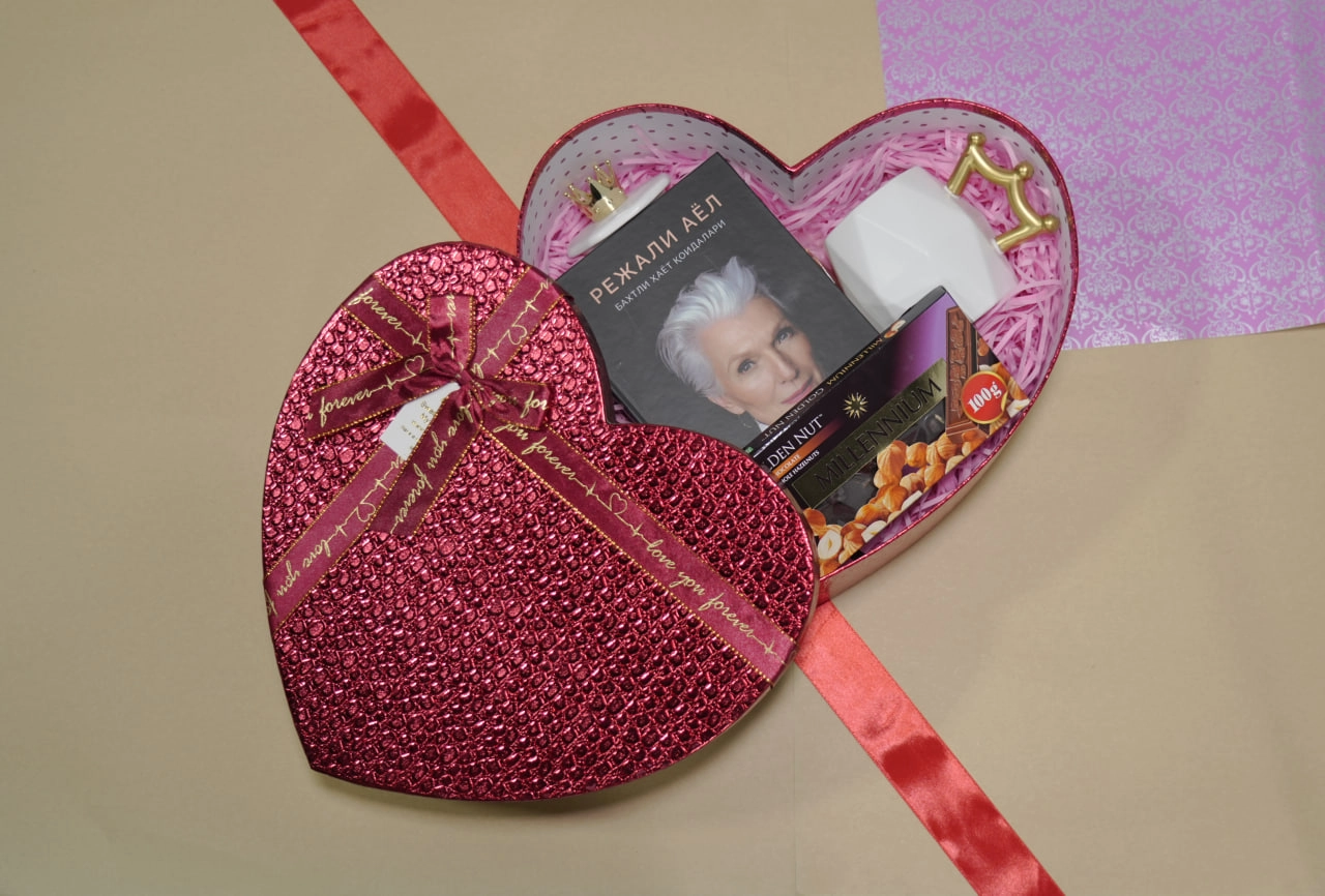 Совға учун тўплам. Ажойиб нарх ва етказиб бериш бепул. (369.000, Ажойиб бакал, Совғабоп қути) цена