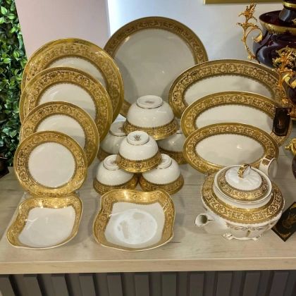 "Queen" sarg‘ish (12 kishilik) terma servizi