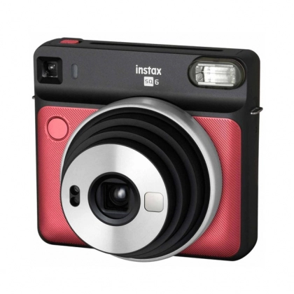 INSTAX SQUARE SQ6 (Red) – bir lahzada chiquvchi suratlar uchun fotokamera