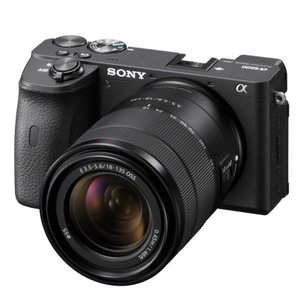 Sony Alpha ILCE-6600 Kit (18-135mm) fotoapparati