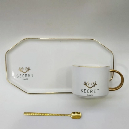 Chinni taglikli Secret krujkasi (oq, qizil)