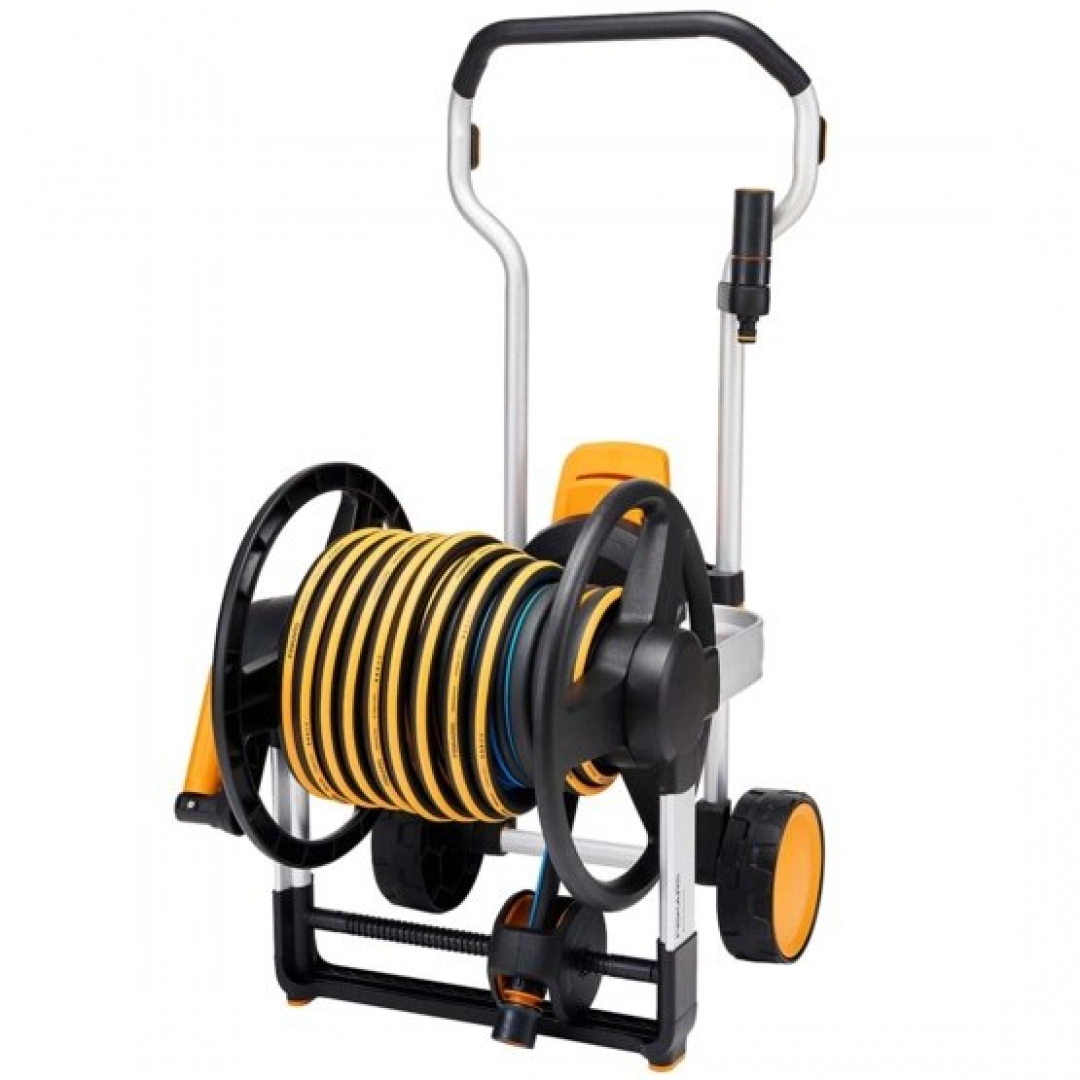 Shlangli XL g'altak va Fiskars 1062256 aksessuarlar to'plami - rasm №1 Shlangli XL g'altak va Fiskars 1062256 aksessuarlar to'plami