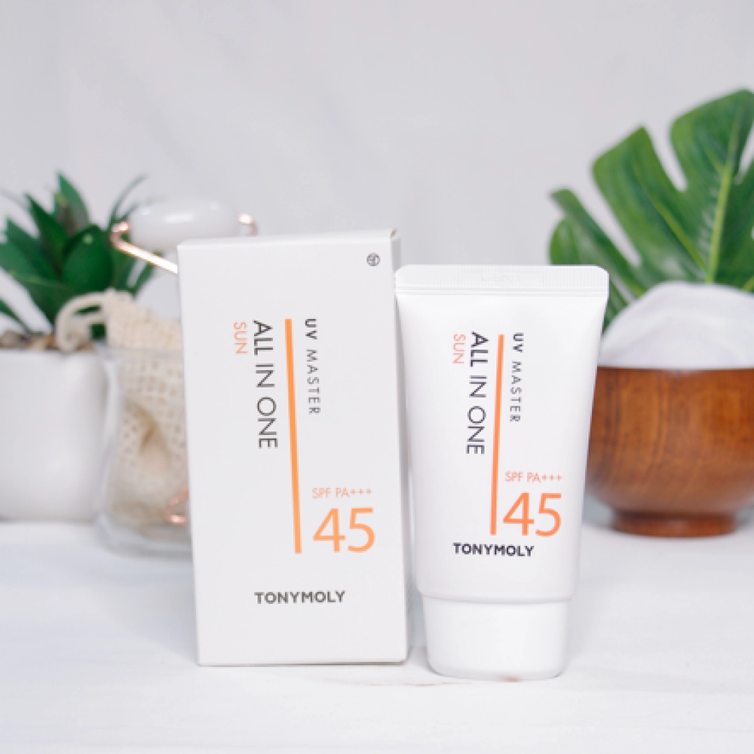 UV MASTER ALL IN ONE SUN 50ML QUYOSHDAN SAQLOVCHI KREM