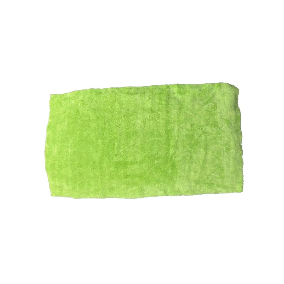 Avtomobil uchun yashil tuksiz sochiq