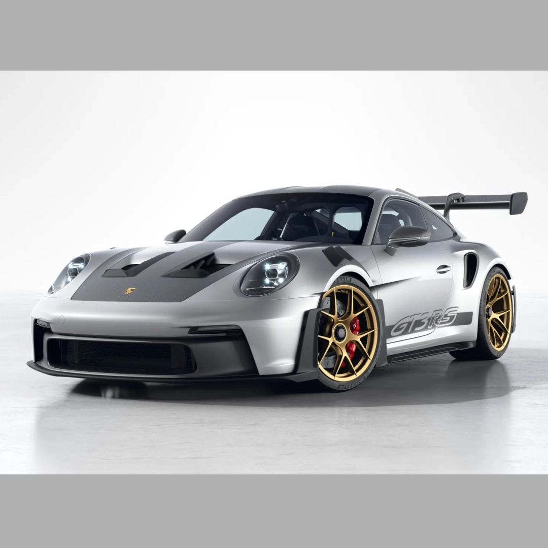 Weissach to'plami bilan Porsche 911 GT3 RS avtomobili.