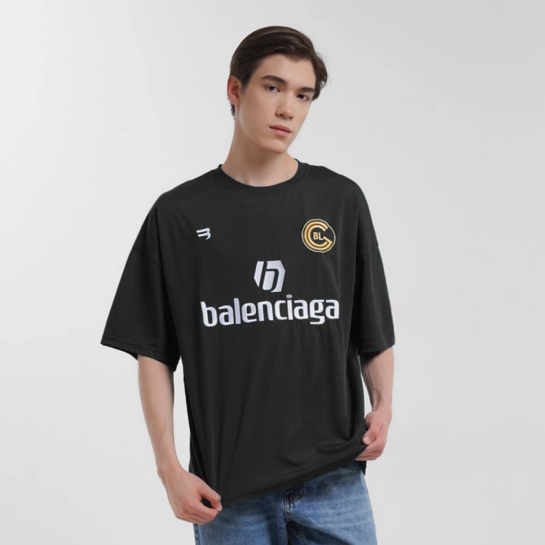 Betakrorlikni qadrlaydiganlar uchun Balenciaga futbolkasi Qora M