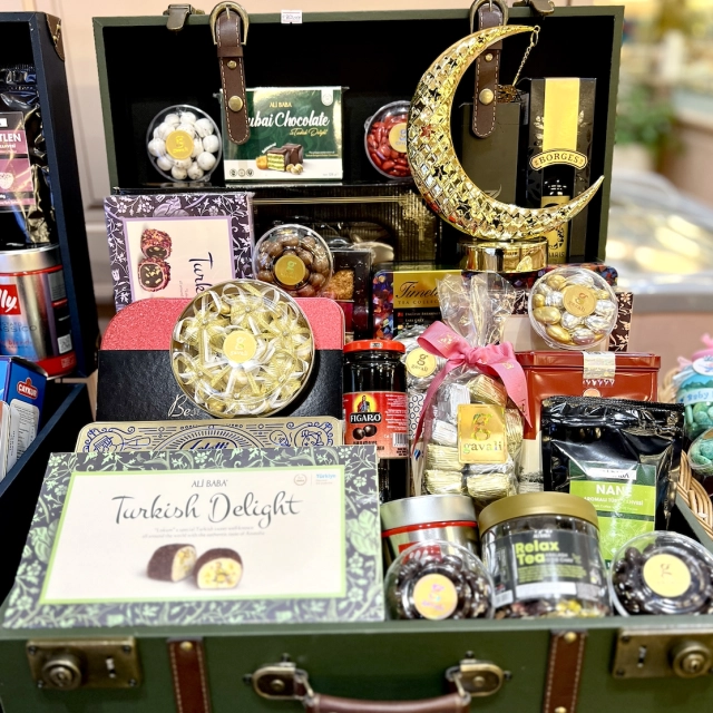 Premium Chemodan &mdash; Gavalli brendining maxsus sovg&lsquo;a to&lsquo;plami