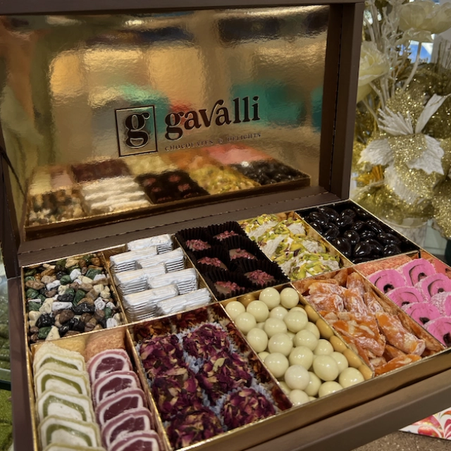 Qoramtir Bereket 33 &mdash; 10 bo&lsquo;limli sovg&lsquo;a to&lsquo;plami