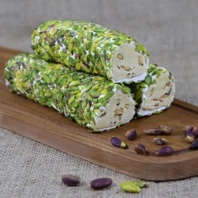 Funduq kremi va pista qo&lsquo;shilgan, pista bilan qoplangan Delayt lokumi, 1 kg