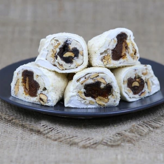 Делайт локум с фундучным кремом и хурмой, покрытый фундучной пудрой, 1 кг