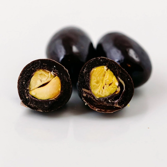 Qora shokoladli pista drajesi, 1 kg