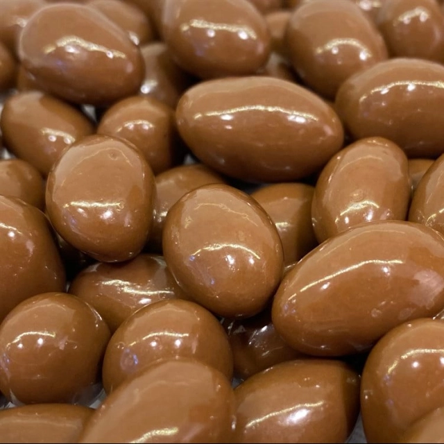 Sutli shokoladli pista drajesi, 1 kg