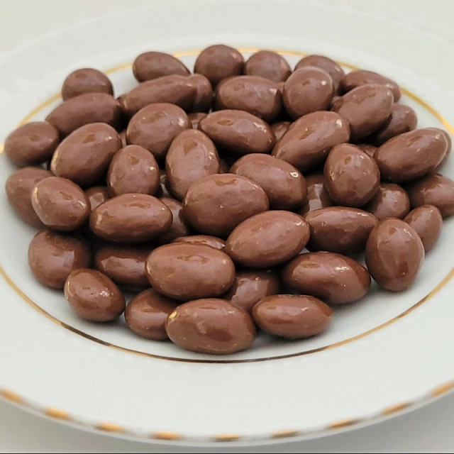 Sutli shokoladli uzum drajesi, 1 kg