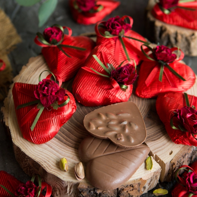 &ldquo;Yurak&rdquo; shaklidagi bezak, 1 kg