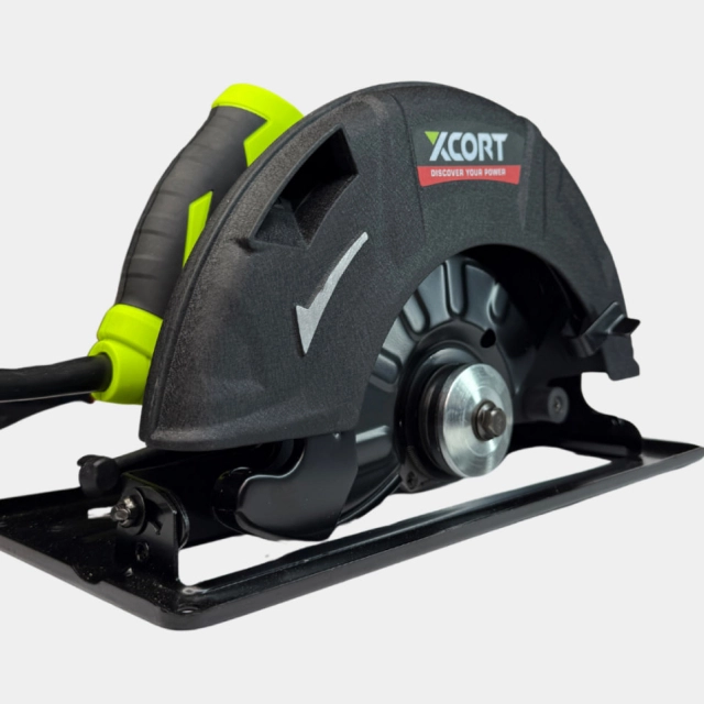 Циркулярная пила XCORT XMY01-235