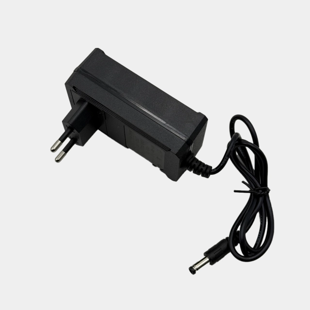 Zaryad qurilmasi BIYOTI BYT-XC101 20 V (2-20V)