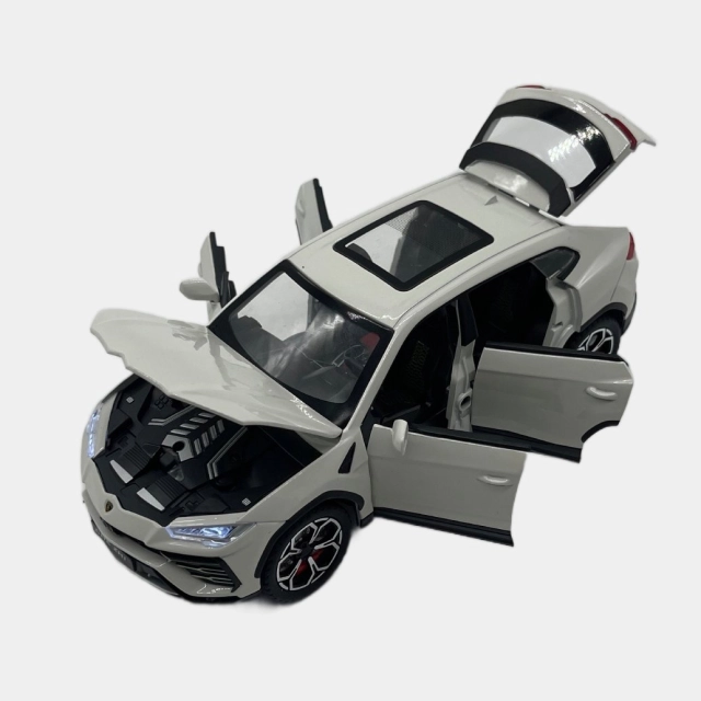 Lamborghini Urus 1/24 metall kolleksiya mashinasi, White